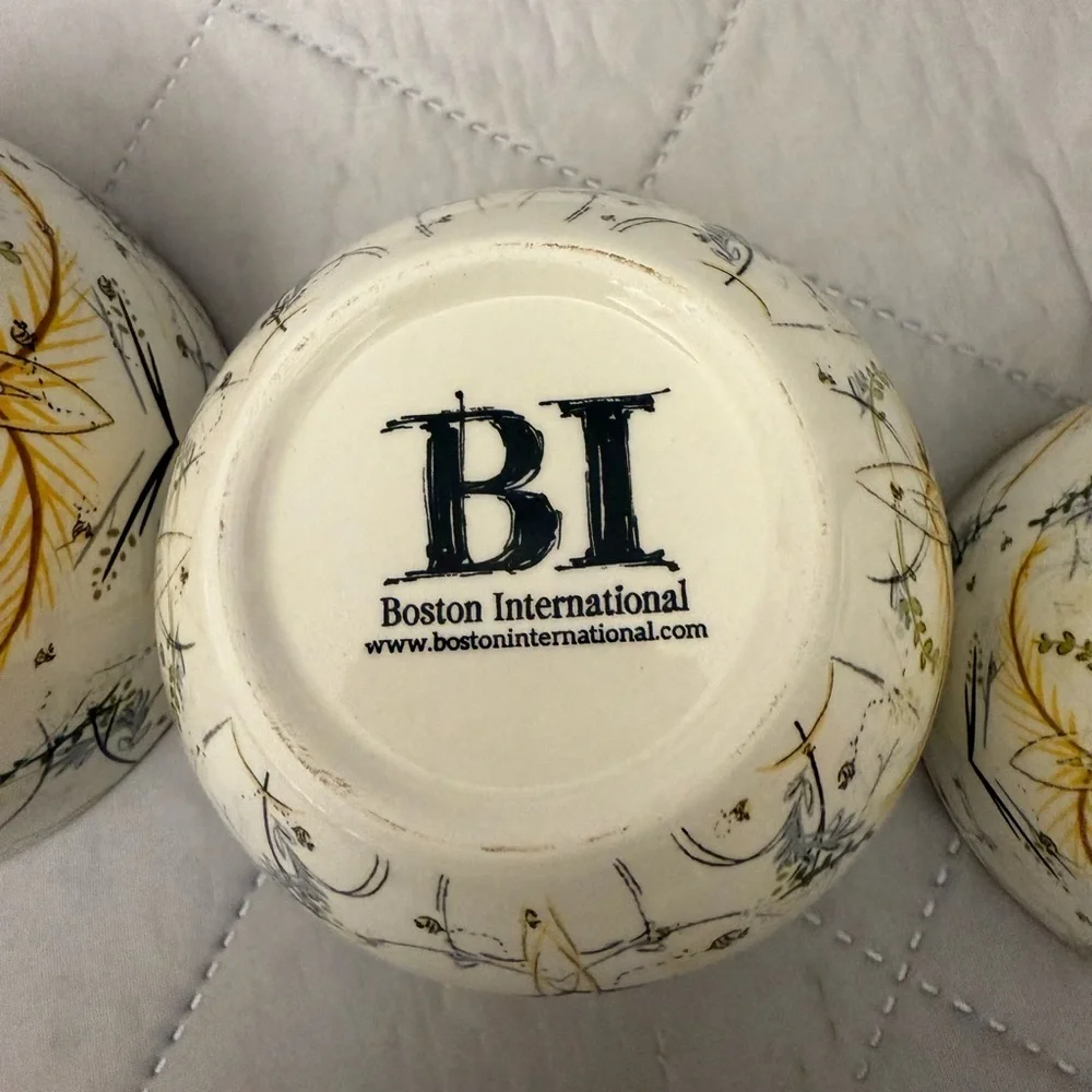 Set  of Three Boston International Bee Haven Ceramic Nesting Prep Bowls
